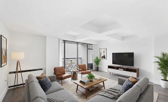 70 E 91st St, Unit 3A