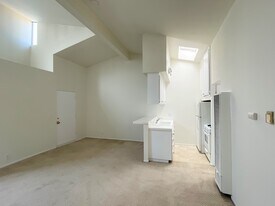 3760 Kelton Ave, Unit 3 in Los Angeles, CA - Building Photo