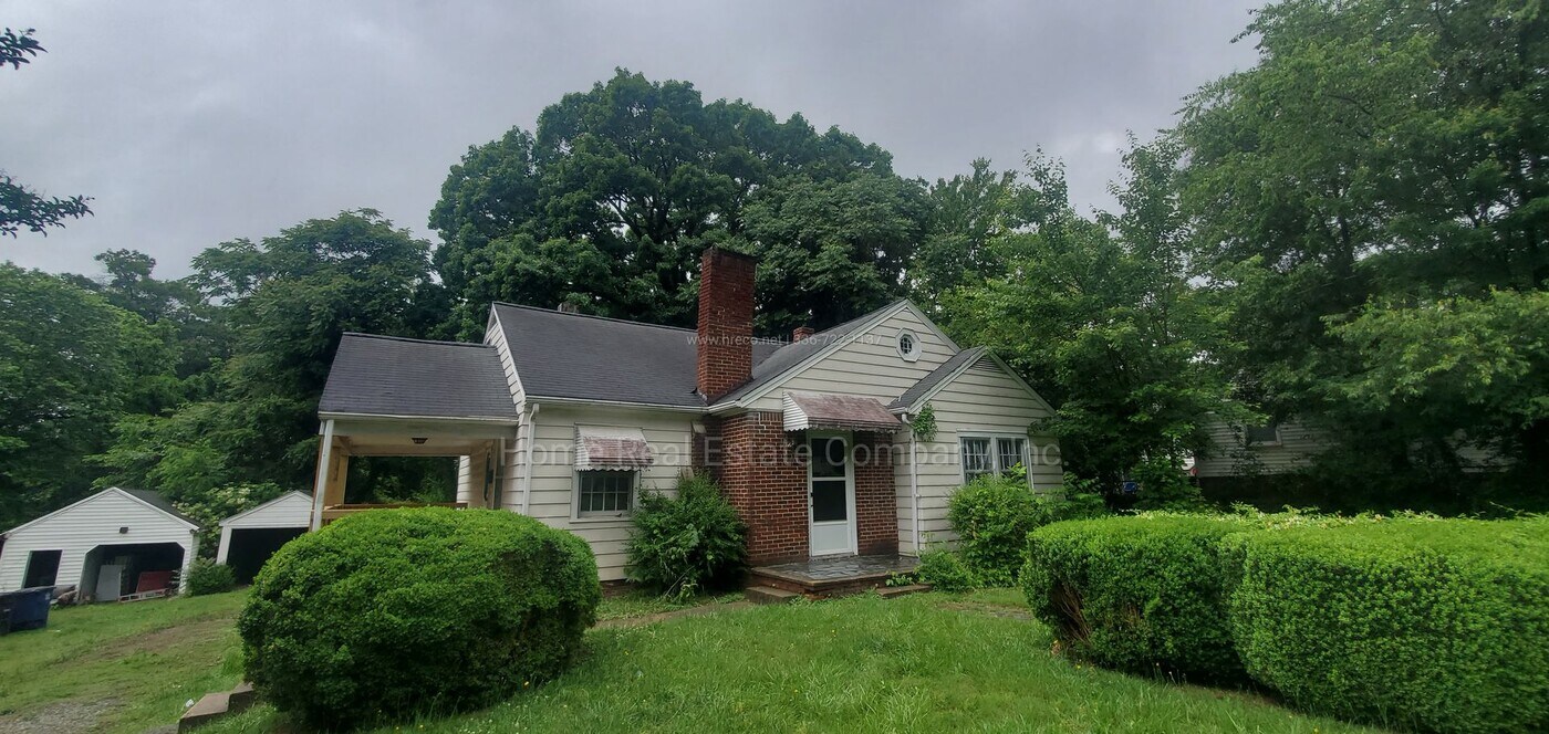 4010 Reich St in Winston-Salem, NC - Building Photo
