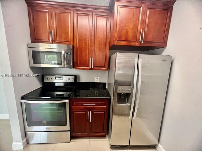 660 Cypress Club Way in Pompano Beach, FL - Building Photo - Building Photo