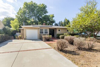 7457 Wish Ave in Los Angeles, CA - Building Photo - Building Photo