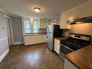 76 Division St in North Attleboro, MA - Building Photo - Building Photo