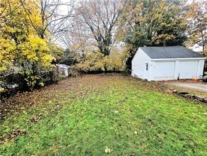 13 York Ave in Westerly, RI - Building Photo - Building Photo