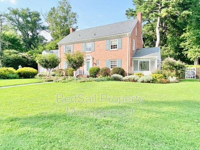 property at 906 River Rd