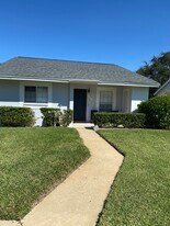 7731 Danube Dr in Hudson, FL - Building Photo