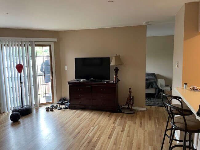 1354 Cunat Court in Lake In The Hills, IL - Building Photo - Building Photo