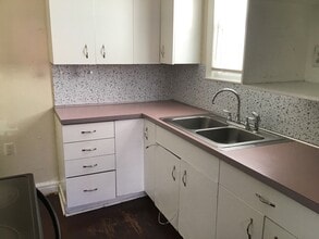 615 Neelys Bend Rd in Nashville, TN - Building Photo - Building Photo