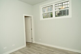 6138 S University Ave, Unit GDN in Chicago, IL - Building Photo - Building Photo