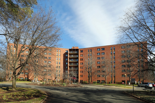 Renaissance Apartments in Richmond, VA - Foto de edificio - Building Photo