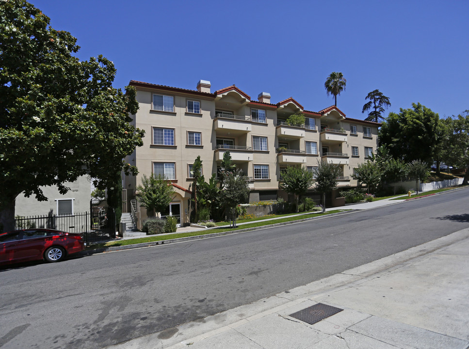 Residential Condominium in Los Angeles, CA - Building Photo