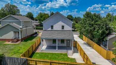 19 18th St in Tuscaloosa, AL - Foto de edificio - Building Photo