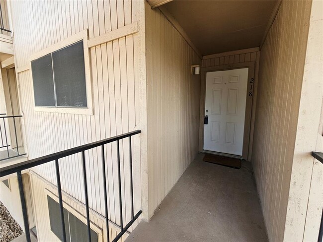 15575 Marina Dr in Montgomery, TX - Foto de edificio - Building Photo