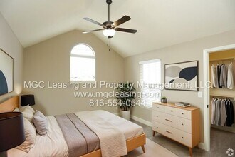 138 Barberry Ln in Raymore, MO - Building Photo - Building Photo