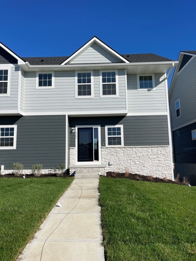 property at 4601 Leawood Ct