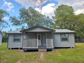 201 Pine Bend Ct in Cleveland, TX - Building Photo