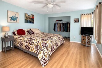 9374 Nakoma Way, Unit 0009 in Spring Hill, FL - Foto de edificio - Building Photo