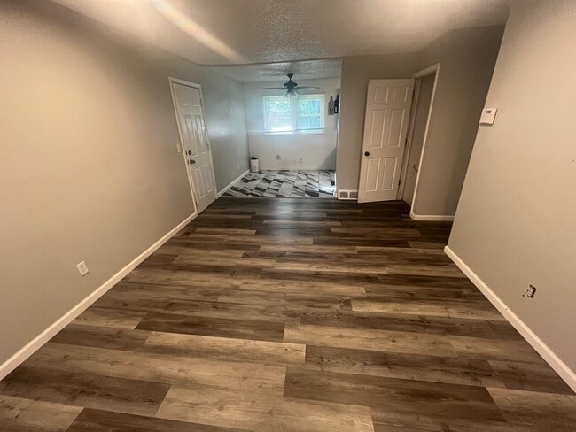 property at 2406 Wythe Ct