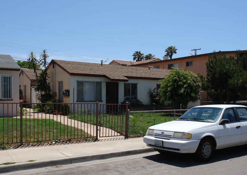 221 Date Ave in Imperial Beach, CA - Foto de edificio