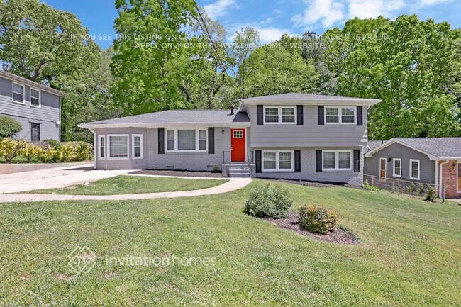 2582 Hatfield Cir SE in Atlanta, GA - Building Photo - Building Photo