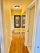 5155 Europa Dr in Boynton Beach, FL - Foto de edificio - Building Photo