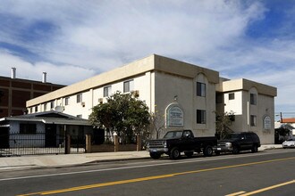 Harbor Breeze Apartments in Wilmington, CA - Building Photo - Building Photo