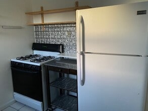 1043 64th St in Sacramento, CA - Building Photo - Building Photo