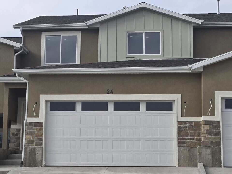 521 210 in Richmond, UT - Building Photo