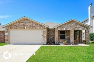 7928 Hidden Brook Dr in Fort Worth, TX - Building Photo