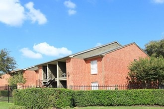 Morningside Green in Houston, TX - Building Photo - Building Photo