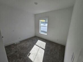 203 Spruce Ln in Mankato, MN - Building Photo - Building Photo