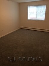 71 Montvale Ave in Stoneham, MA - Building Photo - Building Photo