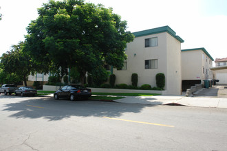 Providencia Apartments in Burbank, CA - Building Photo - Building Photo