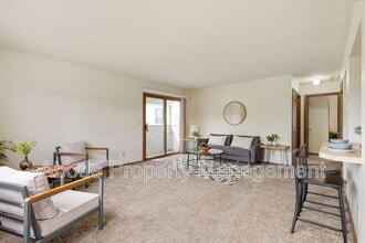 1418 Emery Ct in Longmont, CO - Foto de edificio - Building Photo