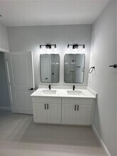 11314 Rockwell Ave in Englewood, FL - Building Photo - Building Photo