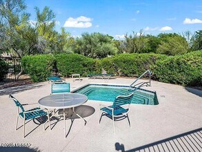 755 W Vistoso Highlands Dr, Unit 212 in Oro Valley, AZ - Building Photo - Building Photo