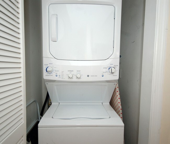 523 Palisade Ave in Jersey City, NJ - Building Photo - Building Photo