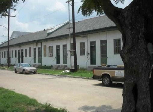 2408-2430 St. Andrew St in New Orleans, LA - Foto de edificio