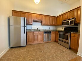 5850 Centre Ave in Pittsburgh, PA - Building Photo