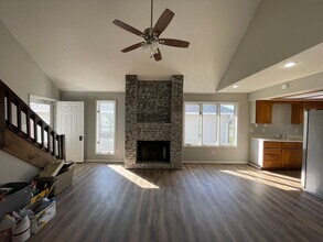 3413 E Avalon Dr in Springfield, MO - Building Photo - Building Photo