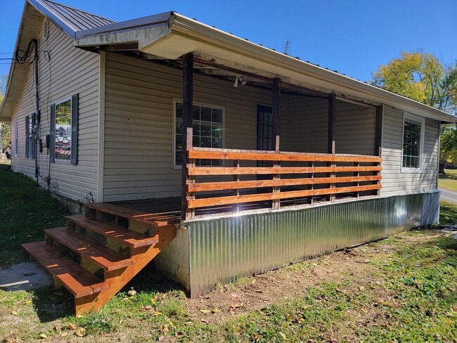 property at 360 Dudney Hill Ln