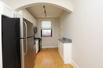 2320.5 N Rockwell St in Chicago, IL - Building Photo - Building Photo