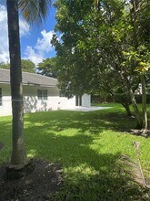 16601 SW 92nd Ave in Palmetto Bay, FL - Building Photo - Building Photo