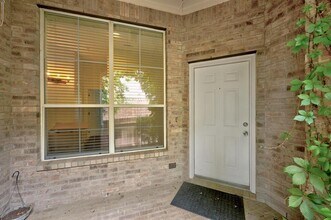 2205 Westfalian Trail in Austin, TX - Building Photo - Building Photo