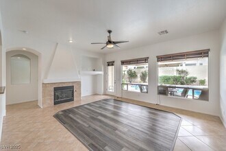 10640 Warrior Ct in Las Vegas, NV - Building Photo - Building Photo