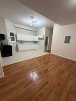 826 S 15th St, Unit 1 in Newark, NJ - Building Photo