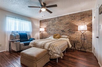 12 E Creek Dr in Grand Prairie, TX - Building Photo - Building Photo