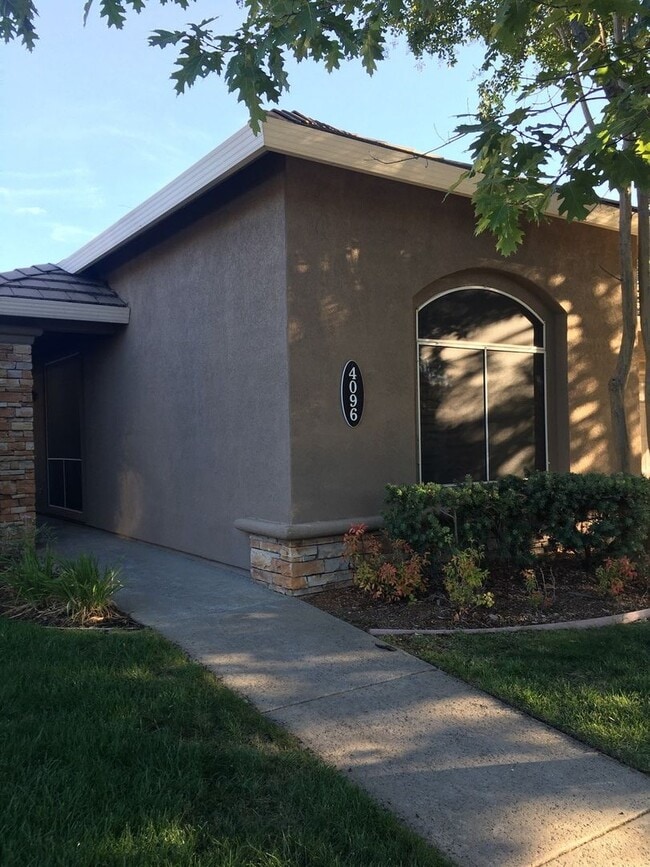 4096 Ironwood Dr in El Dorado Hills, CA - Building Photo - Building Photo