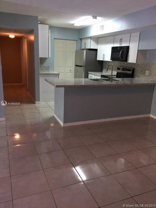 2640 S University Dr-Unit -2A in Davie, FL - Building Photo - Building Photo