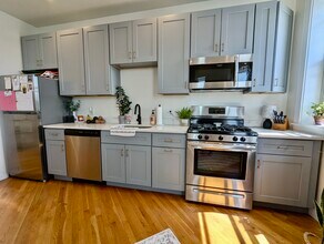 39 Thomas Park, Unit 39 Thomas Park in Boston, MA - Building Photo - Building Photo