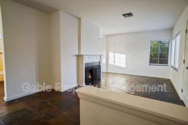 5505 Colfax Ave in Los Angeles, CA - Building Photo - Building Photo